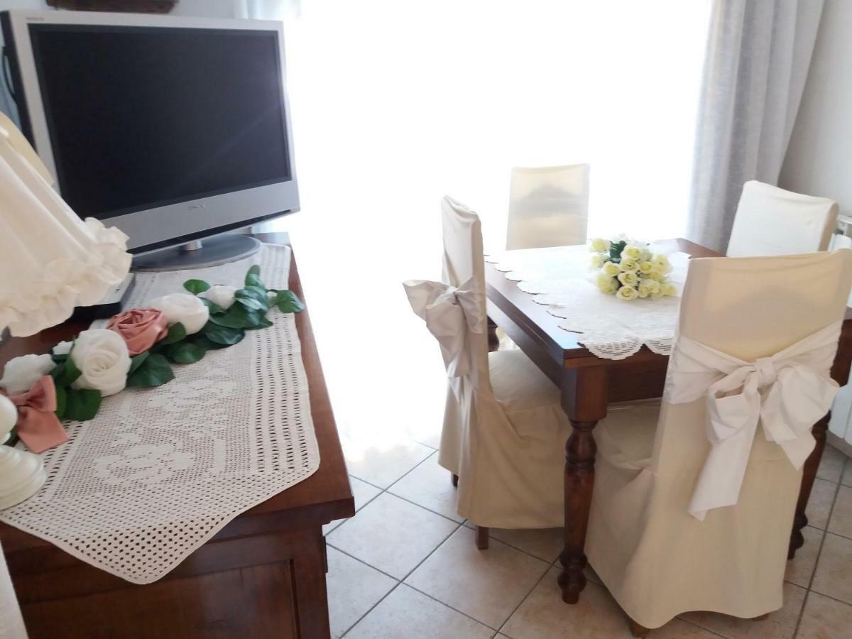 Raffinato Bilocale A Lido Di Camaiore Vicino Al Mare Екстериор снимка